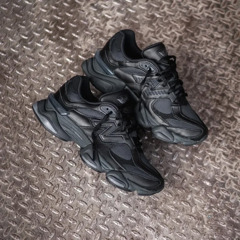 New Balance 9060 Triple Black