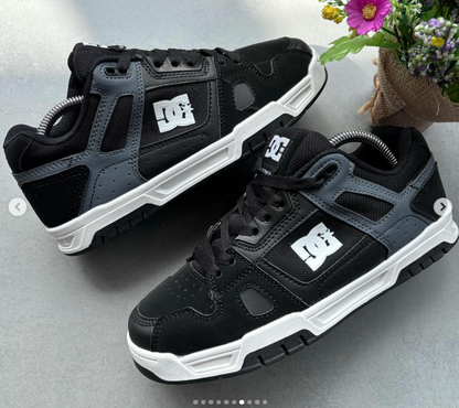 DC Men's Stag Low Top Black and White