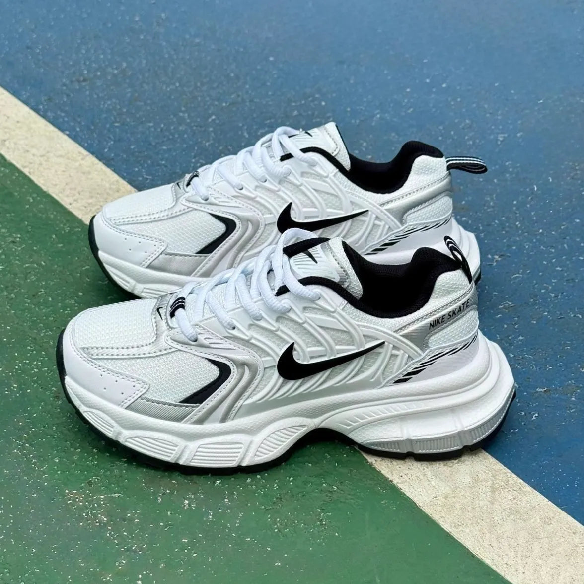 Nike Skate Blanco Negro