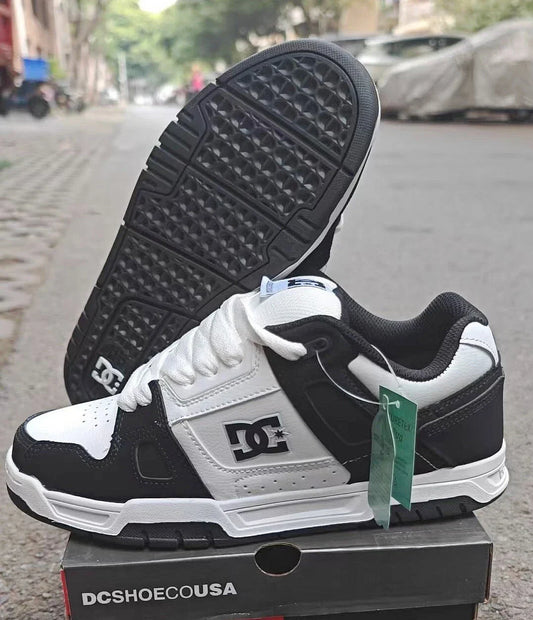 DC Men's Stag Low Top white black